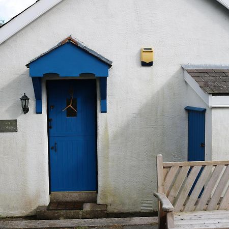 Cottage, Ireland, Includes Continental Breakfast Кушендолл Экстерьер фото