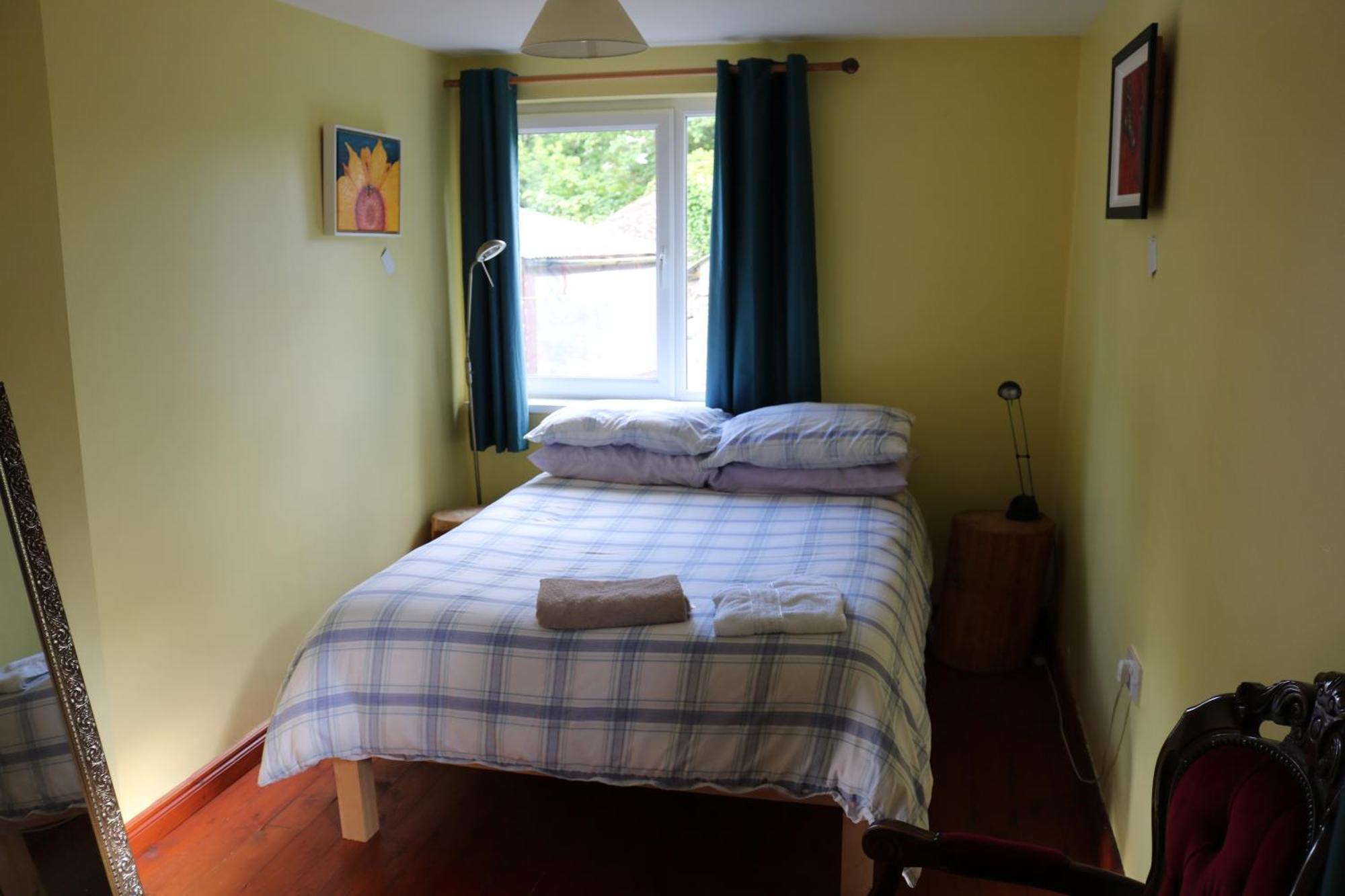 Cottage, Ireland, Includes Continental Breakfast Кушендолл Экстерьер фото